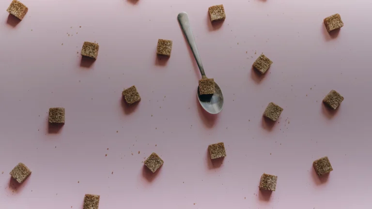 Combien de sucre par jour : repères en grammes et morceaux